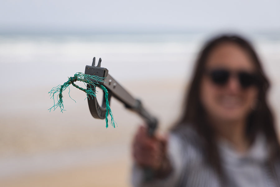 Recycled plastic Litter Picker - Adults 33"